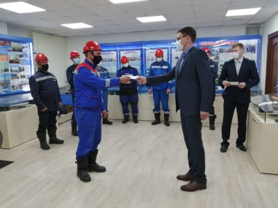 В Курганской и Тюменской областях наградили тех, кто восстановил электросети после урагана В Курганской и Тюменской областях наградили тех, кто восстановил электросети после урагана