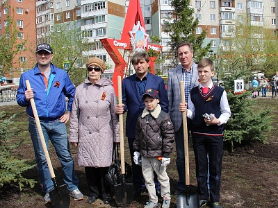 Энергетики открыли сквер «Победы» Энергетики открыли сквер «Победы»